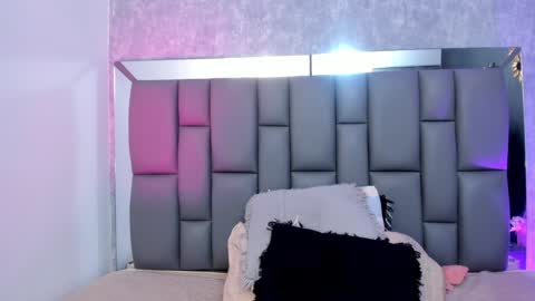 Snapshot of miaabrown__ chatting on January 27, 6:20 pm Mia online show from January 27, 6:20 pm