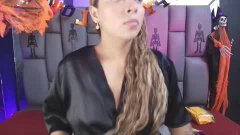 Snapshot of miaabrown__ chatting on October 28, 12:09 pm Mia online show from October 28, 12:09 pm