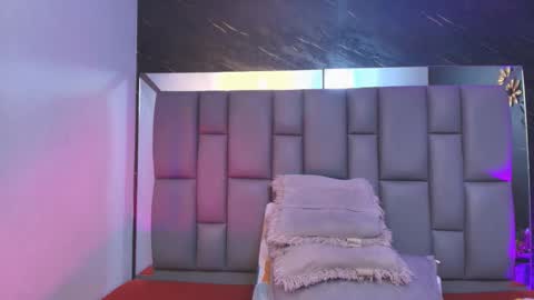 Snapshot of miaabrown__ chatting on November 15, 12:02 pm Mia online show from November 15, 12:02 pm