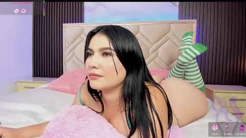 Miaa Farrel online show from December 19, 7:43 pm