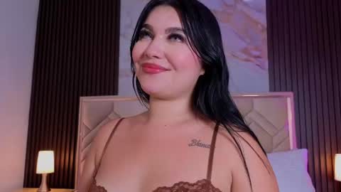 Miaa Farrel online show from July 11, 10:11 pm