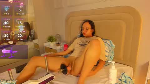 miaaffox online show from February 8, 2:20 pm