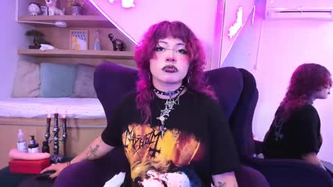 Mia online show from March 7, 12:34 pm