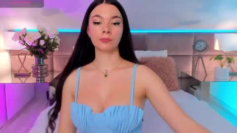 Snapshot of miaamuse chatting on June 6, 6:56 pm Mia online show from June 6, 6:56 pm