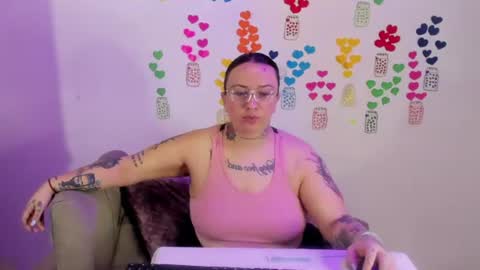 mia red hair molly short hair online show from June 29, 11:05 pm