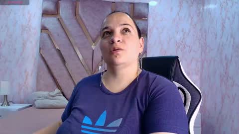 Snapshot of miaarld chatting on December 13, 8:36 pm Im Miss Mia online show from December 13, 8:36 pm