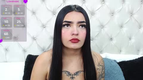 Snapshot of miaasmiith_ chatting on September 16, 12:28 pm Alexandra online show from September 16, 12:28 pm