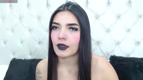 Snapshot of miaasmiith_ chatting on September 20, 12:06 pm Alexandra online show from September 20, 12:06 pm