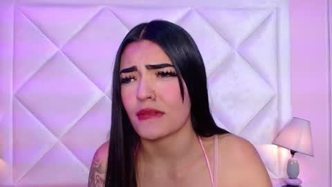 Snapshot of miaasmiith_ chatting on October 9, 11:41 am Alexandra online show from October 9, 11:41 am