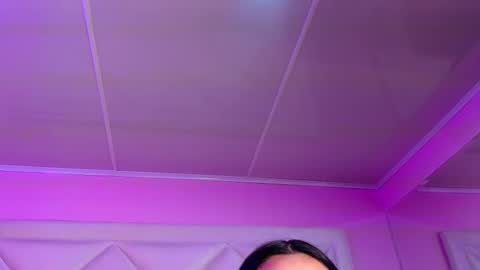 Snapshot of miaasmiith_ chatting on November 20, 11:54 am Alexandra online show from November 20, 11:54 am