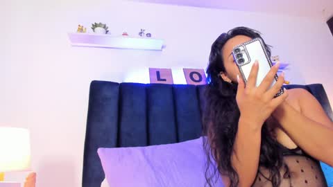 Snapshot of miabrunette23 chatting on December 29, 8:00 am MIA online show from December 29, 8:00 am