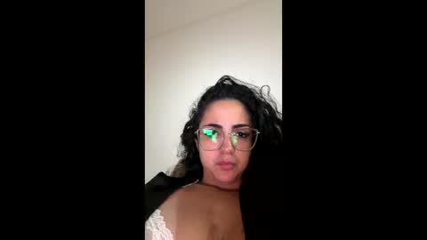 Snapshot of miacaliente777 chatting on June 1, 12:45 am miacaliente777 online show from June 1, 12:45 am