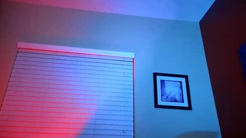 Mia online show from December 29, 5:21 am