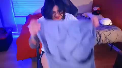 Mia online show from January 27, 3:26 am