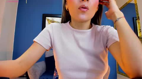 Snapshot of miacarperrlux chatting on February 22, 11:35 pm MiaCarper online show from February 22, 11:35 pm