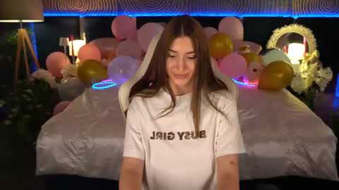 Mia online show from July 3, 2:23 pm