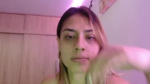 Snapshot of miacollings1 chatting on January 17, 4:22 pm Miia online show from January 17, 4:22 pm