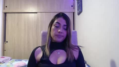 Snapshot of miacollings1 chatting on May 1, 2:49 am Miia online show from May 1, 2:49 am