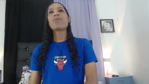 Snapshot of miacoock chatting on November 19, 12:27 pm MiaCoock online show from November 19, 12:27 pm