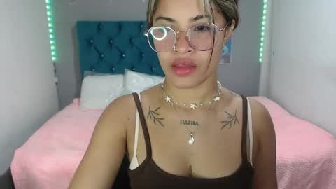 miacumgirl online show from May 28, 12:13 pm