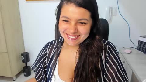 IG Yojanagomez  online show from March 3, 5:07 pm