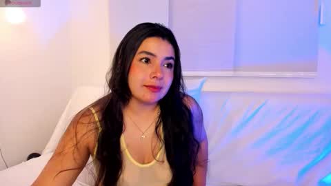 IG Yojanagomez  online show from March 26, 11:05 am