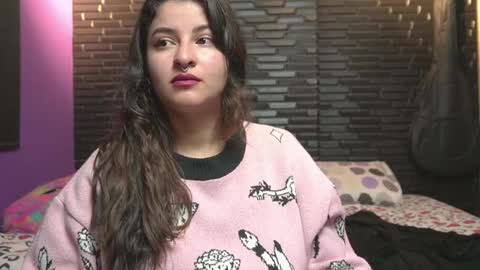 Mia online show from November 4, 4:00 am