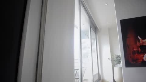 Mia online show from February 13, 3:24 pm