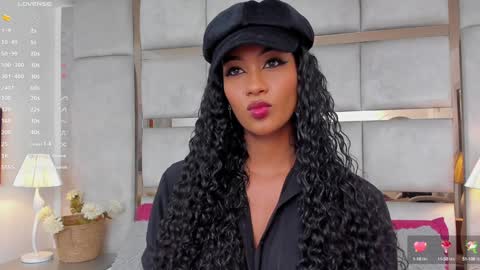 Call me Mia online show from December 1, 8:20 pm