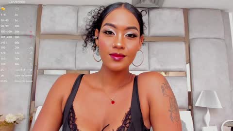 Call me Mia online show from December 3, 7:55 pm