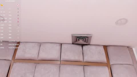 Call me Mia online show from December 8, 8:04 pm