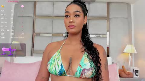 Call me Mia online show from October 27, 9:19 pm