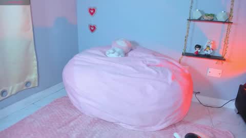 Mia Engels  online show from March 14, 12:28 am