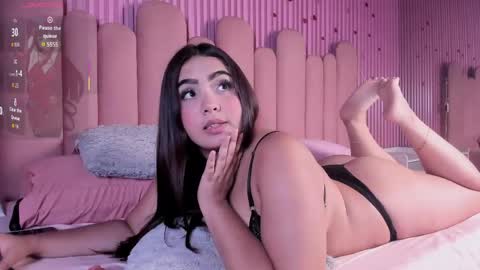 miafarrog online show from May 15, 8:16 pm