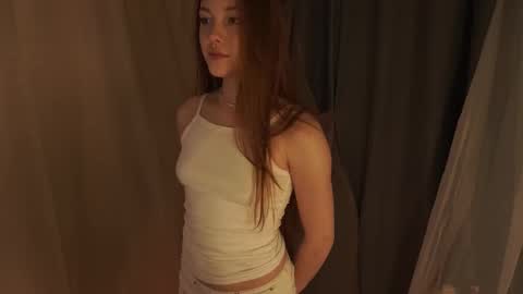 Mia online show from November 10, 5:01 pm