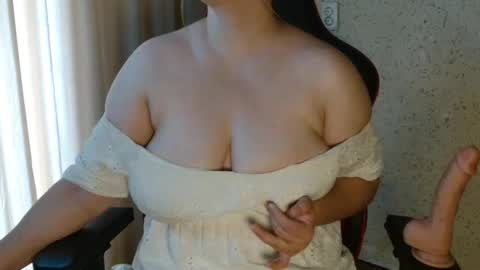 Snapshot of miafoxisja chatting on July 6, 3:58 am MiaFoxisJa online show from July 6, 3:58 am