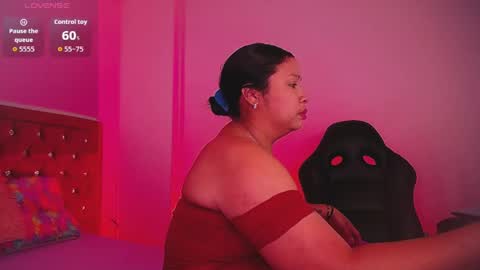 mia online show from April 16, 3:07 am