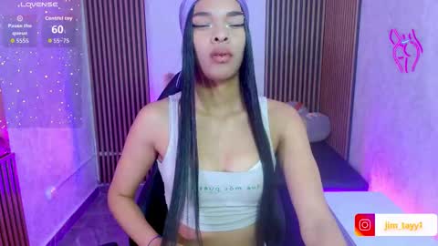 Mia online show from November 5, 3:06 am