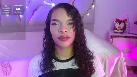 Mia online show from December 22, 3:25 am