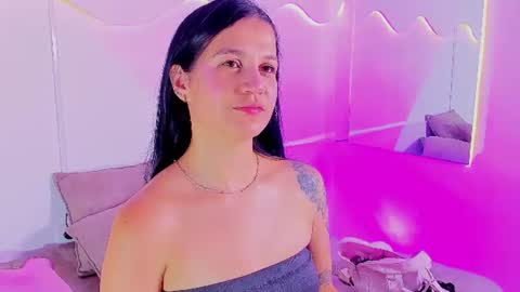 Snapshot of miahansson chatting on July 1, 8:30 pm MIA online show from July 1, 8:30 pm