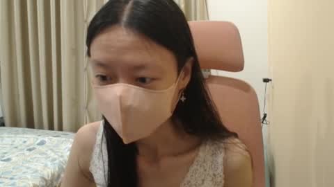 Snapshot of miahchan68 chatting on March 17, 11:02 am miahchan68 online show from March 17, 11:02 am