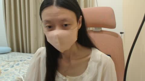 Snapshot of miahchan68 chatting on April 1, 2:36 pm miahchan68 online show from April 1, 2:36 pm