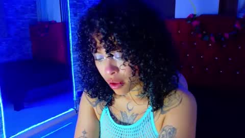 Snapshot of miahernadez303av chatting on March 10, 5:34 am MIA VELEZ online show from March 10, 5:34 am