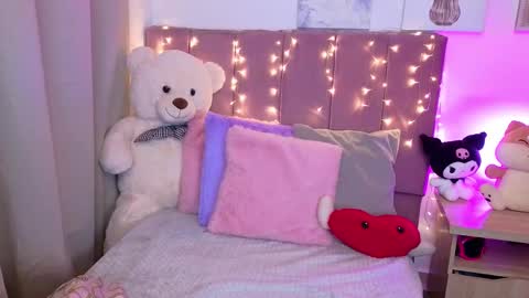 Miah Joness online show from January 17, 4:50 am