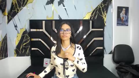 miahotcs online show from February 10, 2:10 pm