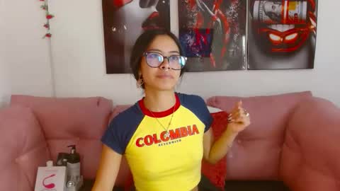 miahotcs online show from March 26, 3:39 pm