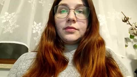 Mia online show from March 18, 7:39 pm