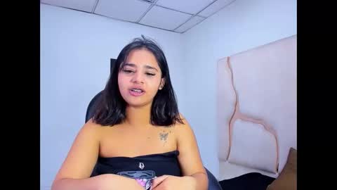 miahsex69 online show from November 30, 3:21 am