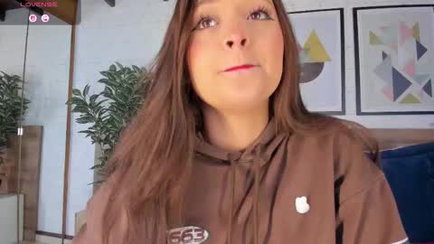 Mia  online show from December 5, 3:48 am