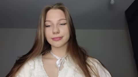 milanaaaa online show from February 25, 9:24 pm